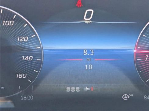 New 2026 Mercedes-Benz GLB 250 image 10