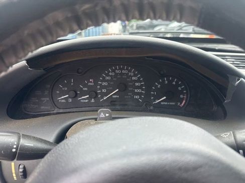 Used 2004 Chevrolet Cavalier Coupe w/ Preferred Equipment Group FWD image 26