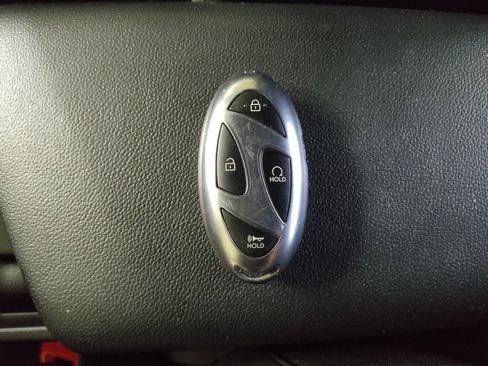 Used 2025 Hyundai Elantra Sport FWD image 32