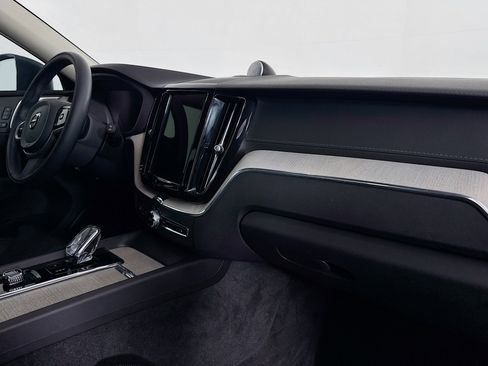 Used 2022 Volvo XC60 B5 Inscription w/ Advanced Package image 29
