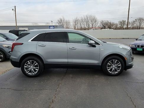 Used 2023 Cadillac XT5 Premium Luxury image 2