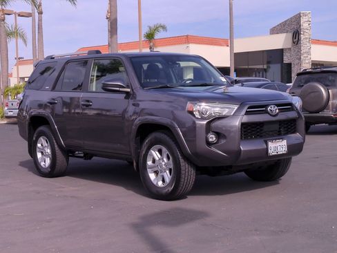 Used 2023 Toyota 4Runner SR5 image 3