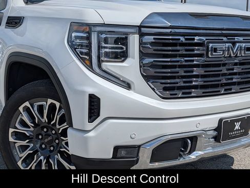 Used 2024 GMC Sierra 1500 Denali Ultimate AWD/4WD image 9