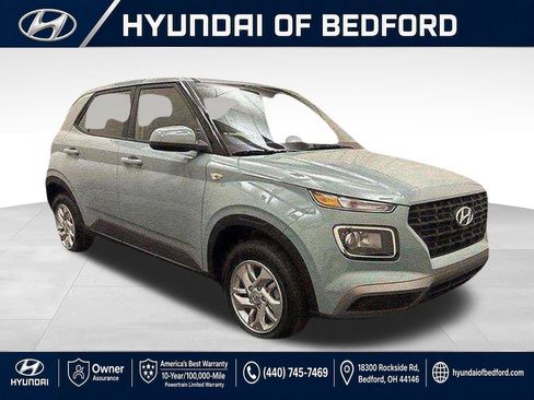 Certified 2026 Hyundai Venue SE FWD image 3