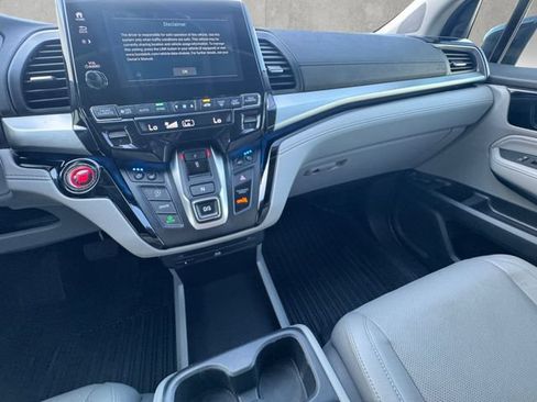 Used 2019 Honda Odyssey Elite image 3