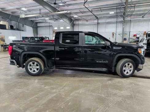 Used 2021 GMC Sierra 1500 4x4 Crew Cab w/ Sierra Value Package image 2