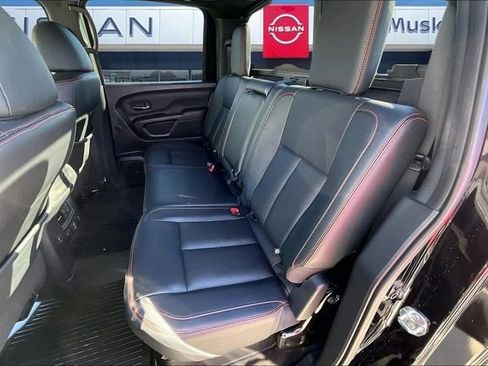 Used 2024 Nissan Titan PRO-4X w/ Pro-4x Convenience Package image 20