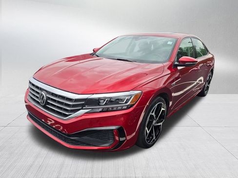 Used 2020 Volkswagen Passat 2.0T R-Line FWD image 1