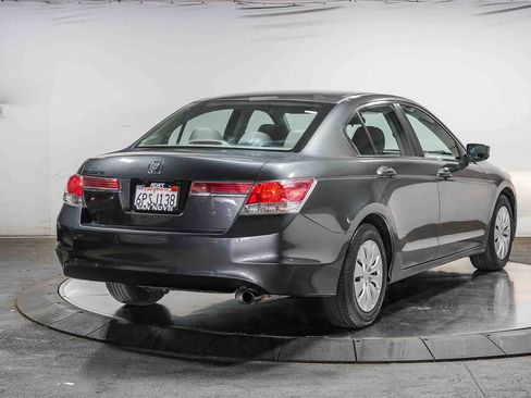 Used 2011 Honda Accord LX image 4