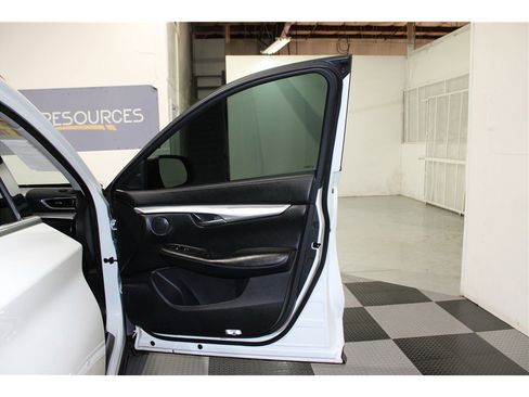 Used 2020 INFINITI QX50 Luxe image 24