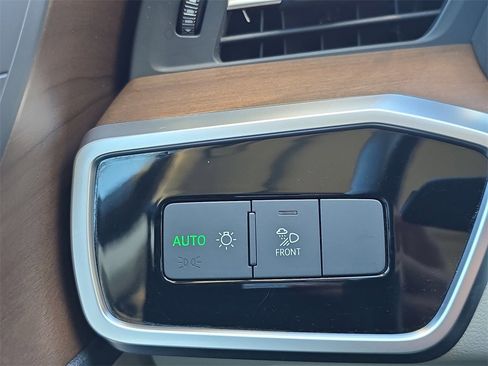 Used 2024 Audi A6 Premium Plus image 25
