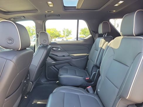 Used 2024 Chevrolet Traverse Premier w/ Redline Edition FWD image 18