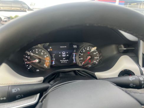 Used 2025 Jeep Compass Limited image 40