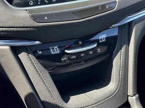 Certified 2023 Cadillac XT5 Premium Luxury AWD/4WD image 30