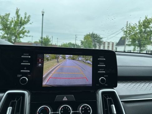 Certified 2022 Kia Sorento LX FWD image 31