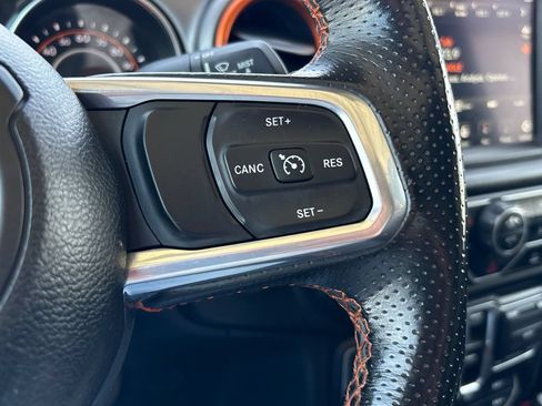 Used 2023 Jeep Gladiator Mojave w/ LED Lighting Group AWD/4WD image 36