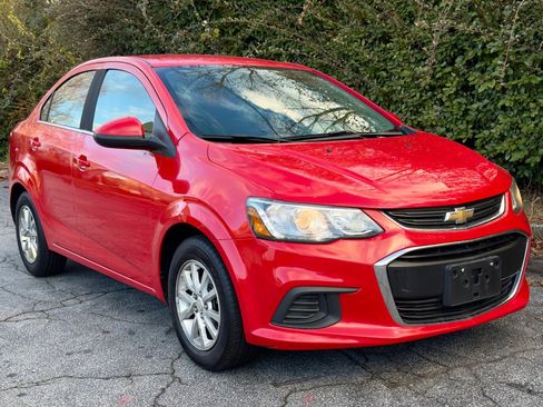 Used 2017 Chevrolet Sonic LT image 5