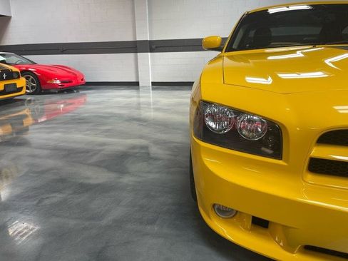 Used 2007 Dodge Charger SRT8 w/ SRT Option Group III RWD image 6