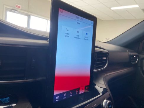 Used 2022 Ford Explorer Platinum w/ Equipment Group 601A image 31