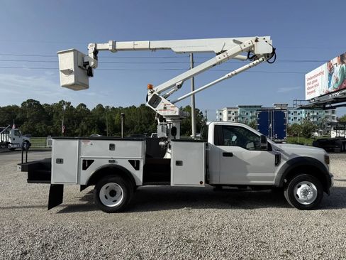 Used 2019 Ford F550 4x4 Regular Cab Super Duty image 4