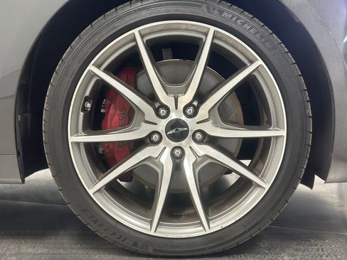 Used 2025 Genesis G70 2.5T image 26