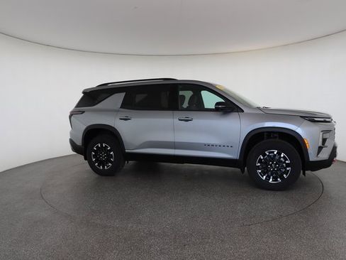 Used 2025 Chevrolet Traverse Z71 w/ Enhanced Driving Package image 24