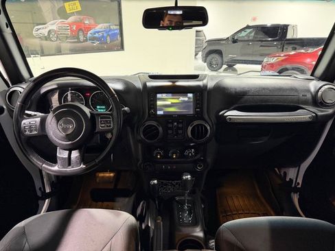 Used 2015 Jeep Wrangler Unlimited Sport w/ Quick Order Package 24S AWD/4WD image 21