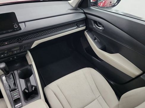 Certified 2025 Honda Accord LX image 16