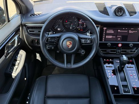 Used 2026 Porsche Macan AWD/4WD image 14