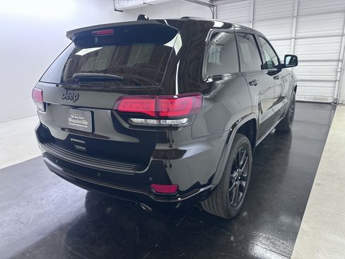 Used 2020 Jeep Grand Cherokee Altitude AWD/4WD image 15