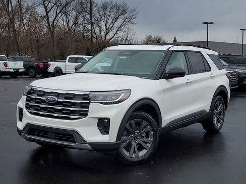 New 2026 Ford Explorer Active image 1