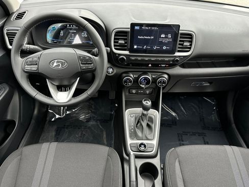New 2025 Hyundai Venue SEL image 14