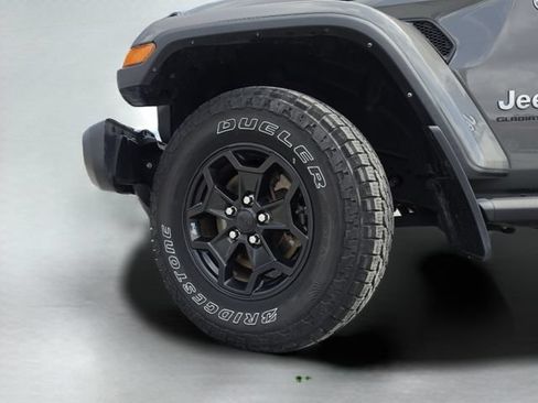 Used 2023 Jeep Gladiator Overland w/ LED Lighting Group AWD/4WD image 40