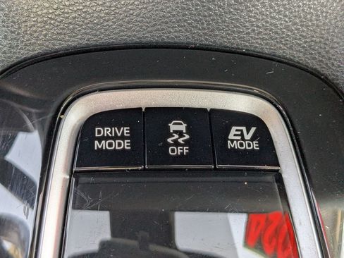 Used 2024 Toyota Corolla LE FWD image 24