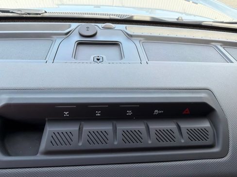 Used 2024 Ford Bronco Big Bend AWD/4WD image 17