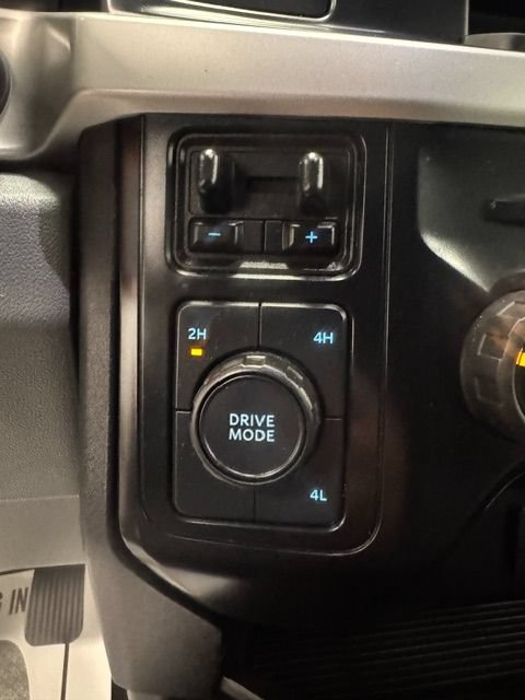 Used 2025 Ford F250 XLT AWD/4WD image 32