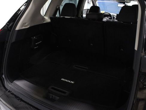 Used 2024 Nissan Rogue SL AWD/4WD image 19