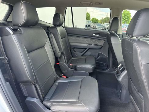 Used 2022 Volkswagen Atlas SEL R-Line AWD/4WD image 11