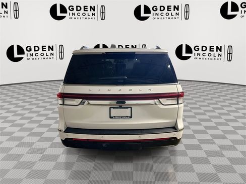 Certified 2022 Lincoln Navigator Reserve image 7