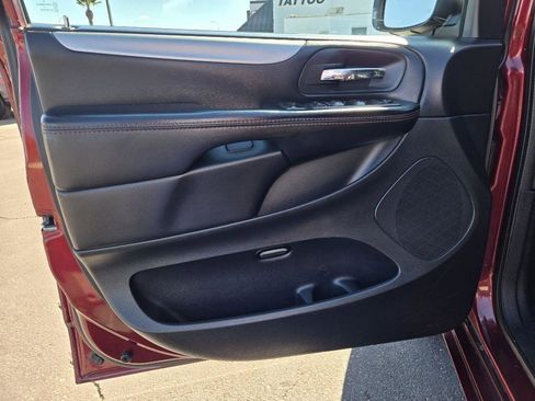 Used 2018 Dodge Grand Caravan GT image 10