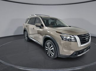 Used 2025 Nissan Pathfinder Platinum w/ Cargo Package FWD video 2