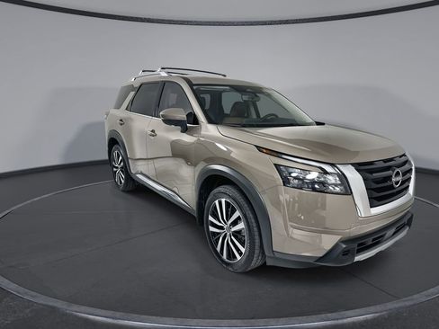 Used 2025 Nissan Pathfinder Platinum w/ Cargo Package FWD image 2