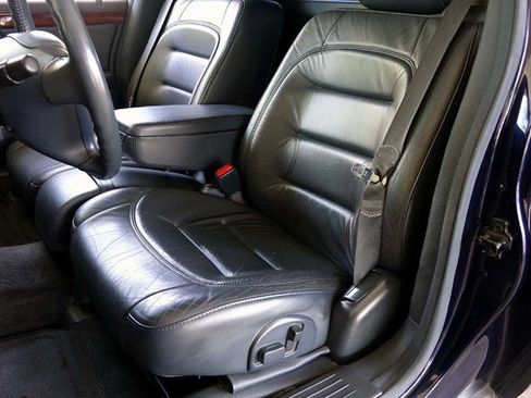 Used 2001 Cadillac De Ville Limousine FWD image 13