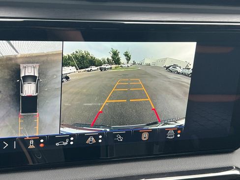 New 2026 GMC Sierra 2500 AT4 w/ AT4 Premium Plus Package AWD/4WD image 16