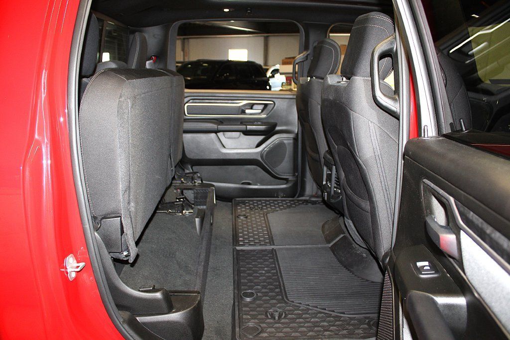 Used 2022 RAM 1500 Big Horn AWD/4WD image 39