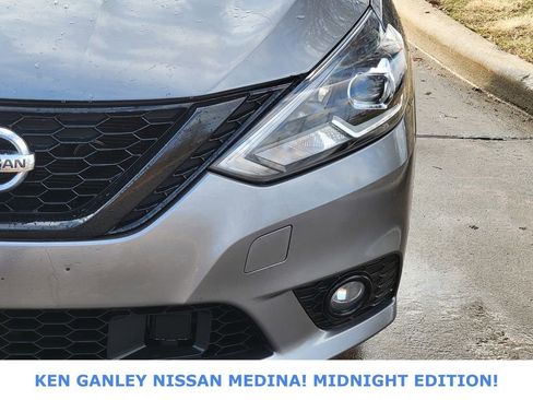 Used 2018 Nissan Sentra SR w/ SR Midnight Edition Package image 10