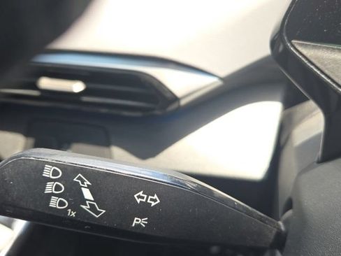 Used 2021 Volkswagen ID.4 Pro RWD image 20