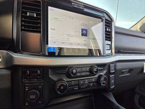 New 2026 Ford F250 XLT w/ XLT Premium Package AWD/4WD image 21