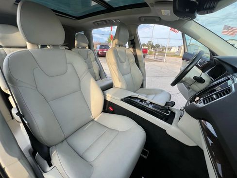 Used 2016 Volvo XC90 T6 Momentum w/ Momentum Plus Package image 25