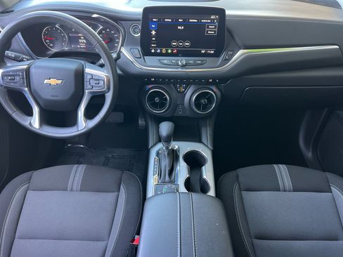 Used 2025 Chevrolet Blazer LT AWD/4WD image 13